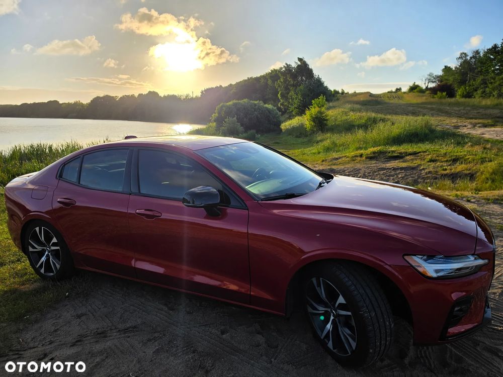 Volvo S60 T5 R-Design - 10