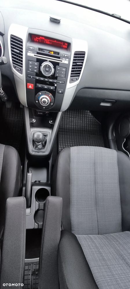 Kia Venga 1.4 CVVT Attract - 17