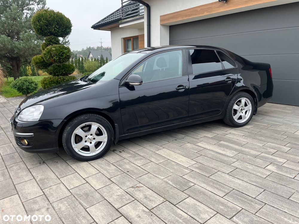Volkswagen Jetta 1.9 TDI Comfortline - 10