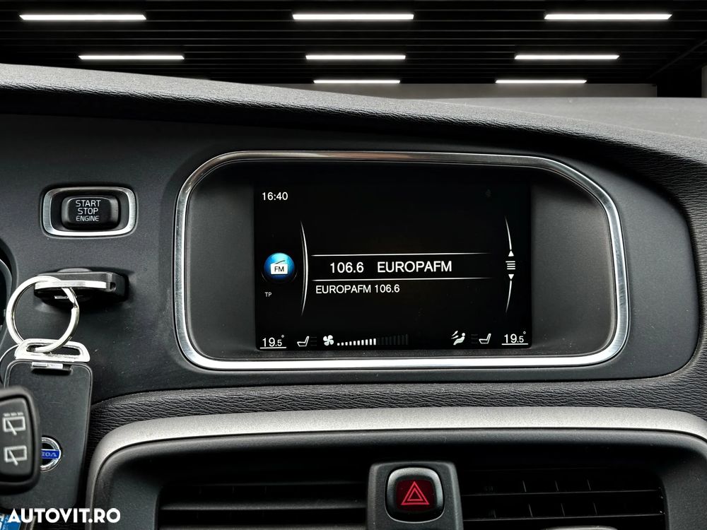 Volvo V40 D2 Powershift Momentum - 30
