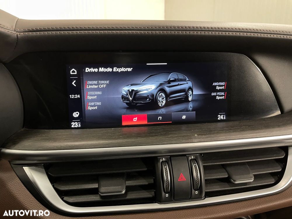Alfa Romeo Stelvio 2.0 Turbo AWD AT8 Veloce - 23