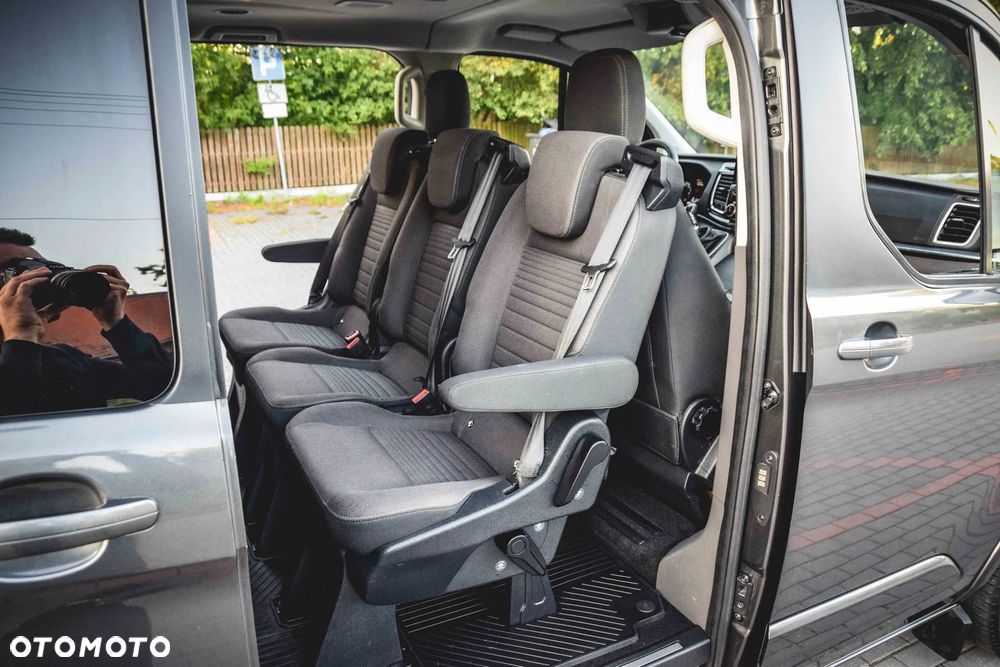 Ford Tourneo Custom 2.0 EcoBlue L2 Titanium - 26