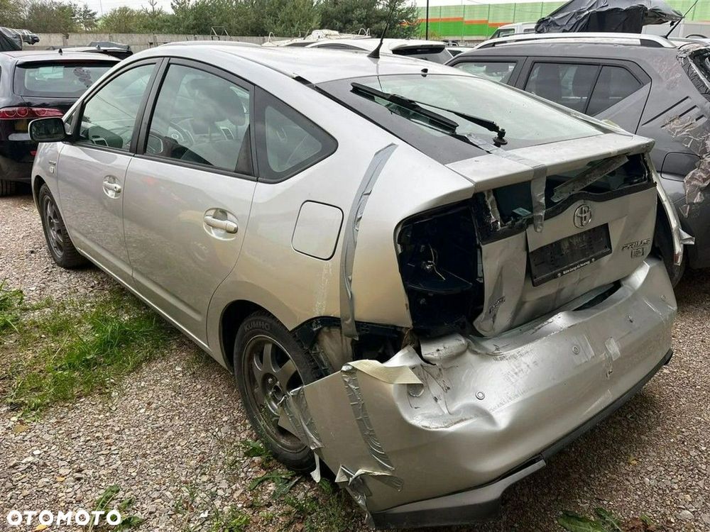 Toyota Prius 1.5 VVT-i Sol - 3