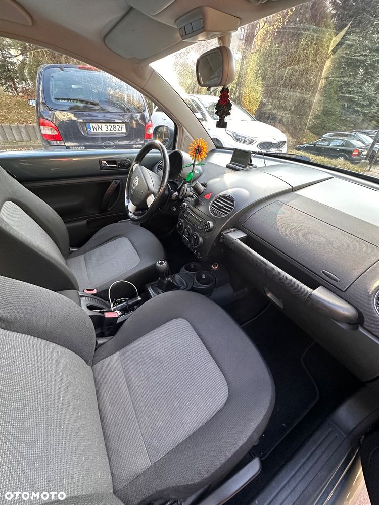 Volkswagen New Beetle 2.0 - 7
