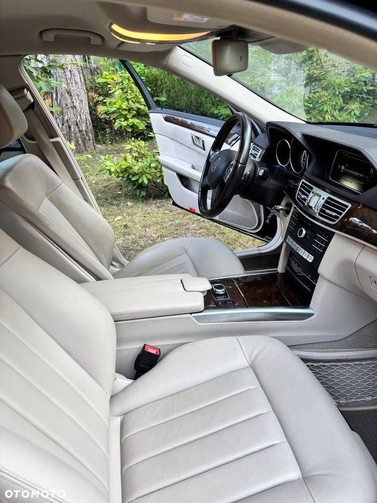 Mercedes-Benz Klasa E 400 4-Matic Elegance - 15