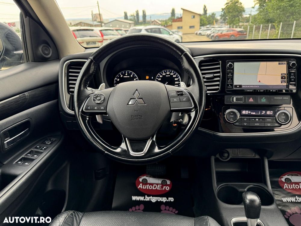 Mitsubishi Outlander - 9