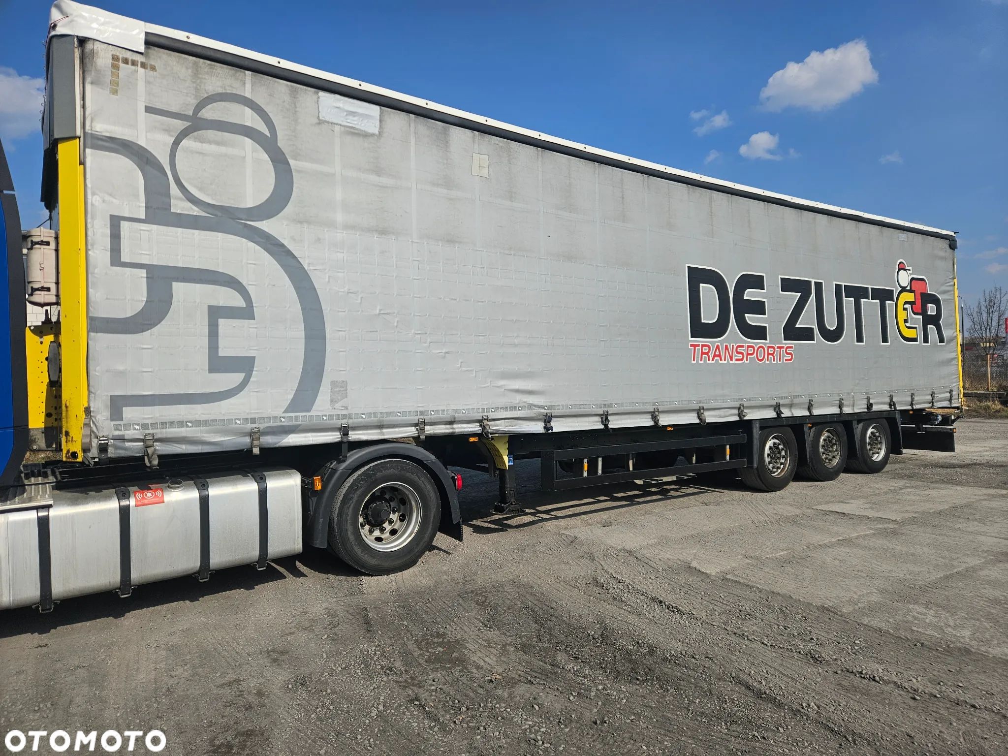 Schmitz Cargobull Varios super stan nowy dach - 1