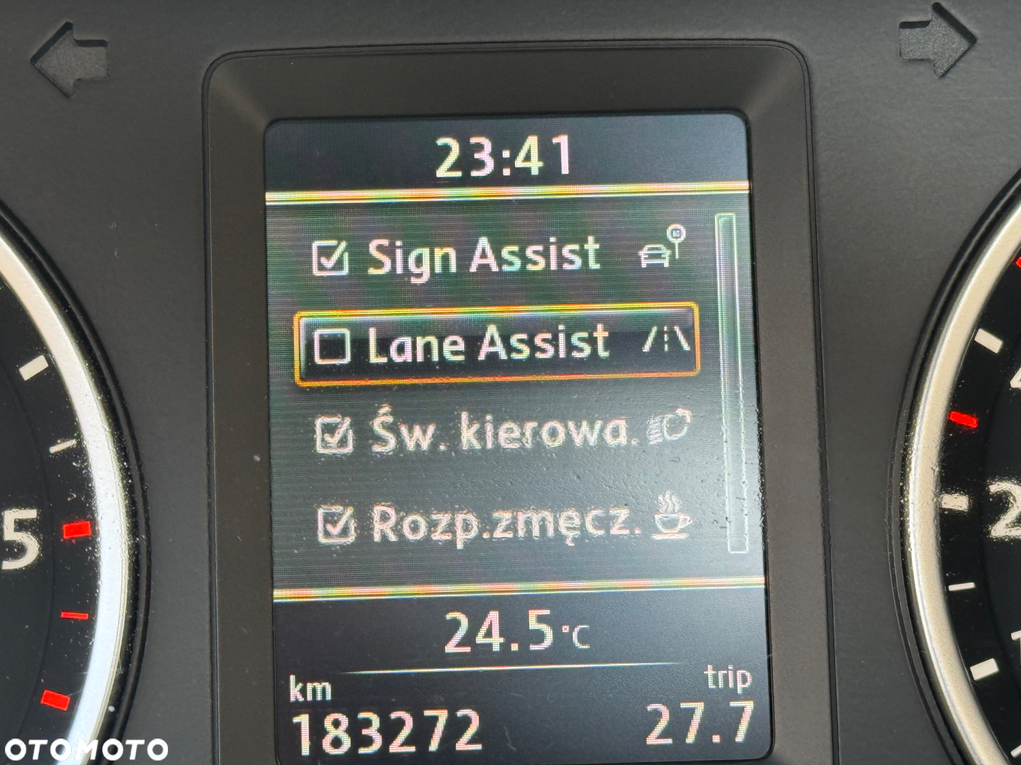 Volkswagen Tiguan 2.0 TDI DPF 4Motion BlueMotion Technology Sport & Style - 24