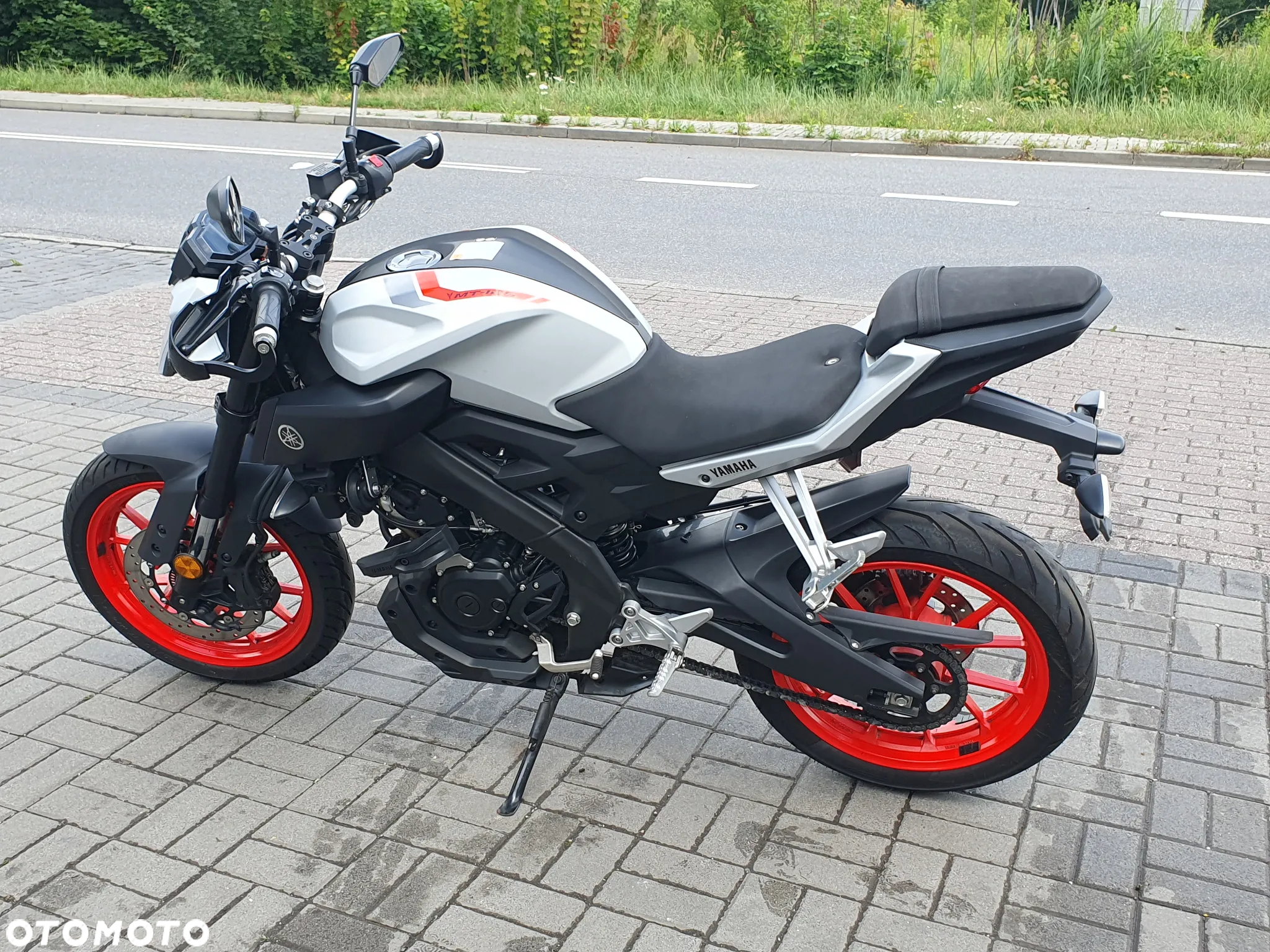 Yamaha MT - 6