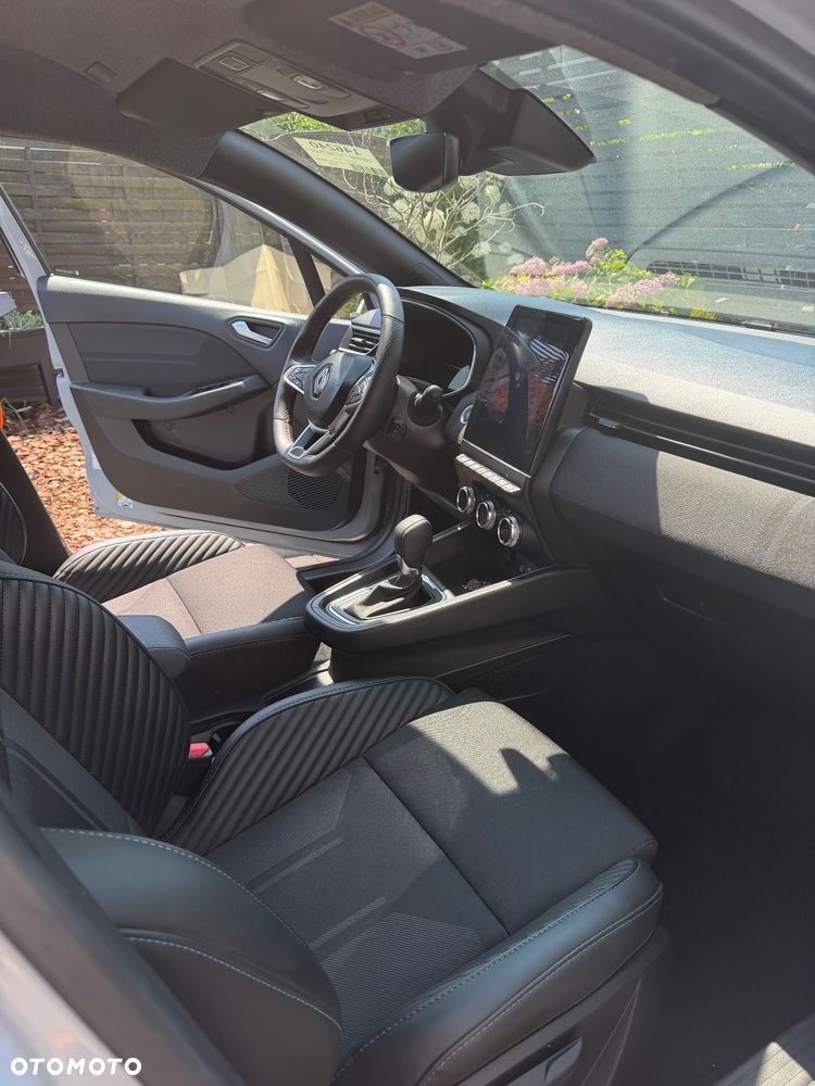 Renault Clio - 19