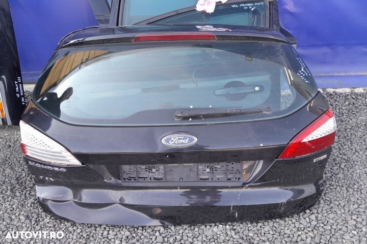 Hayon / Haion pentru luneta / Luneta SE VINDE PENTRU LUNETA Ford Mond - 3