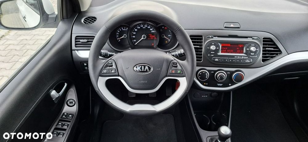 Toyota Yaris - 7