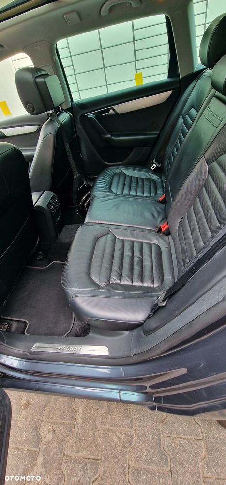 Volkswagen Passat - 33