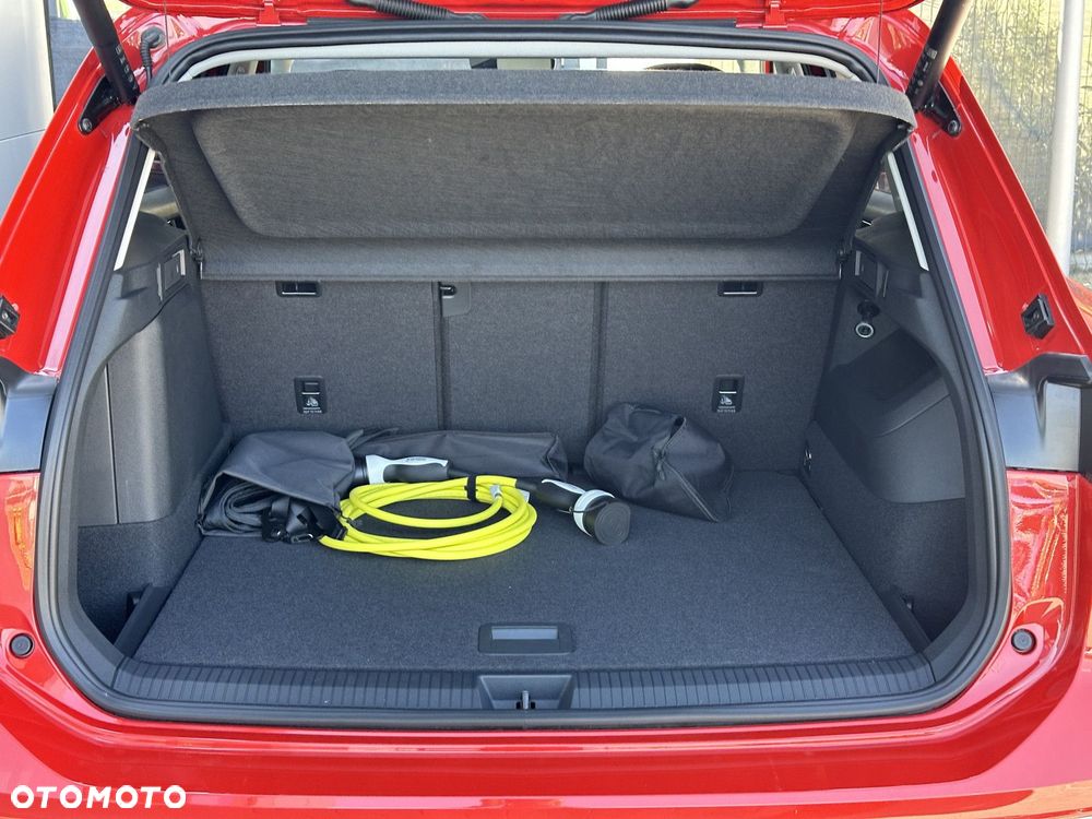 Volkswagen Tiguan - 11