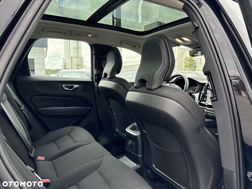Volvo XC 60 T6 Plug-In Hybrid AWD Inscription - 23