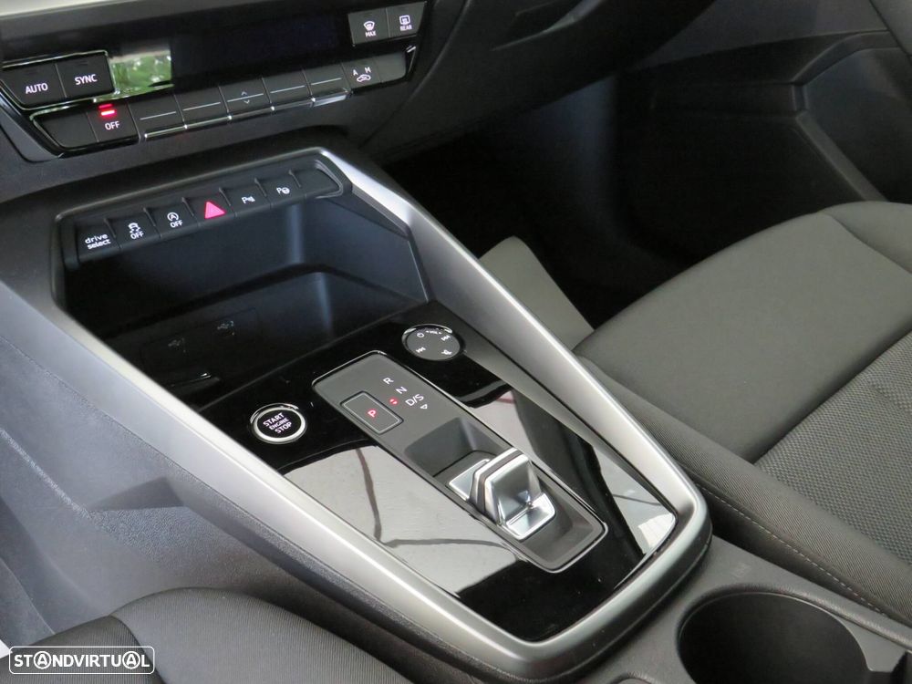 Audi A3 Sportback 35 TFSI S line S tronic - 11