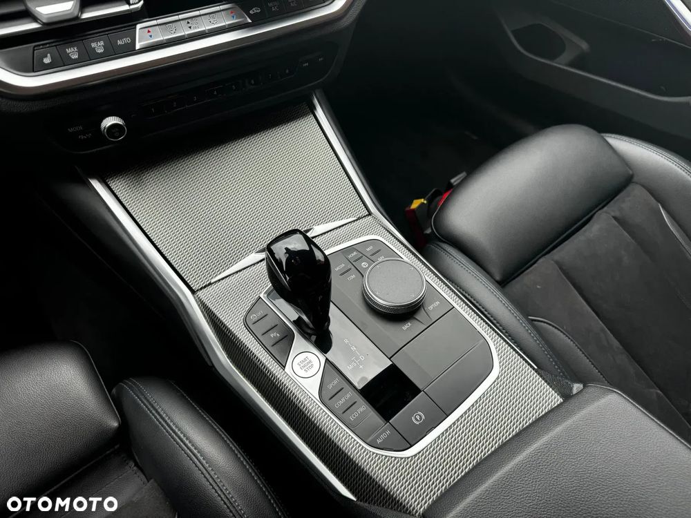 BMW Seria 3 M340i xDrive sport - 12