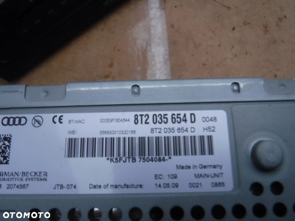 Audi A5 A4 B8  czytnik  nawigacji navi MMI kart SD 8T2035654D - 2