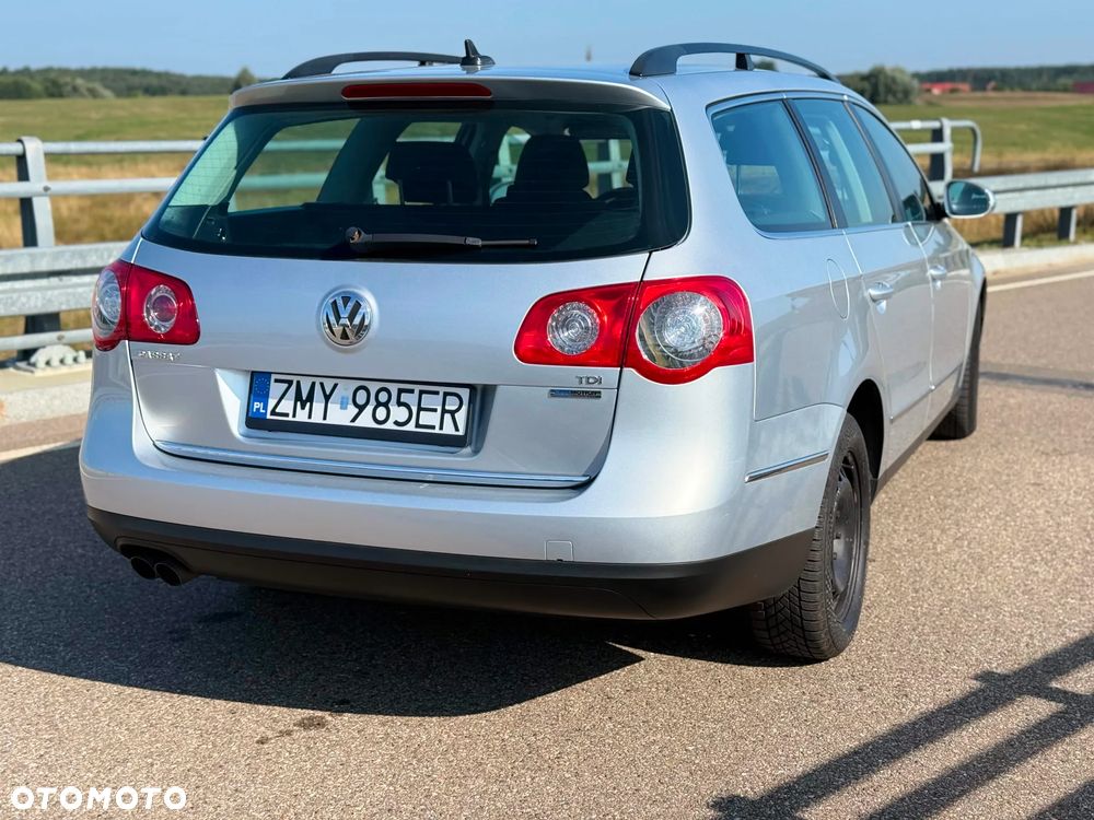 Volkswagen Passat 2.0 TDI Comfortline - 12