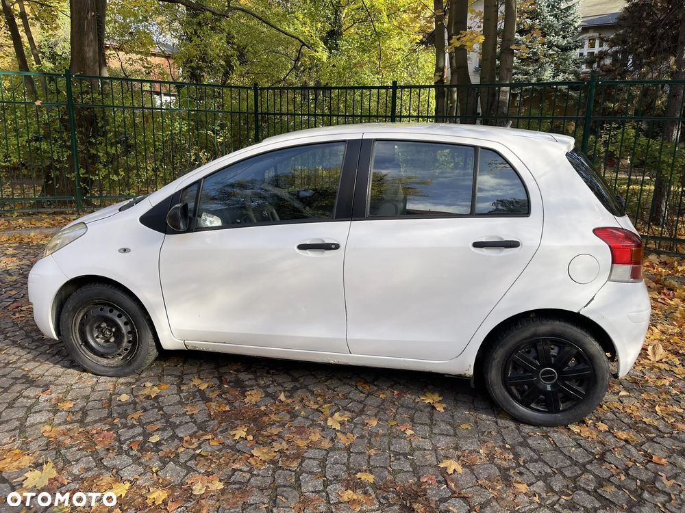 Toyota Yaris 2009 photo 4