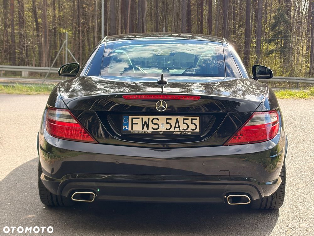 Mercedes-Benz SLK 350 (BlueEFFICIENCY) 7G-TRONIC CarbonLOOK Edition - 5