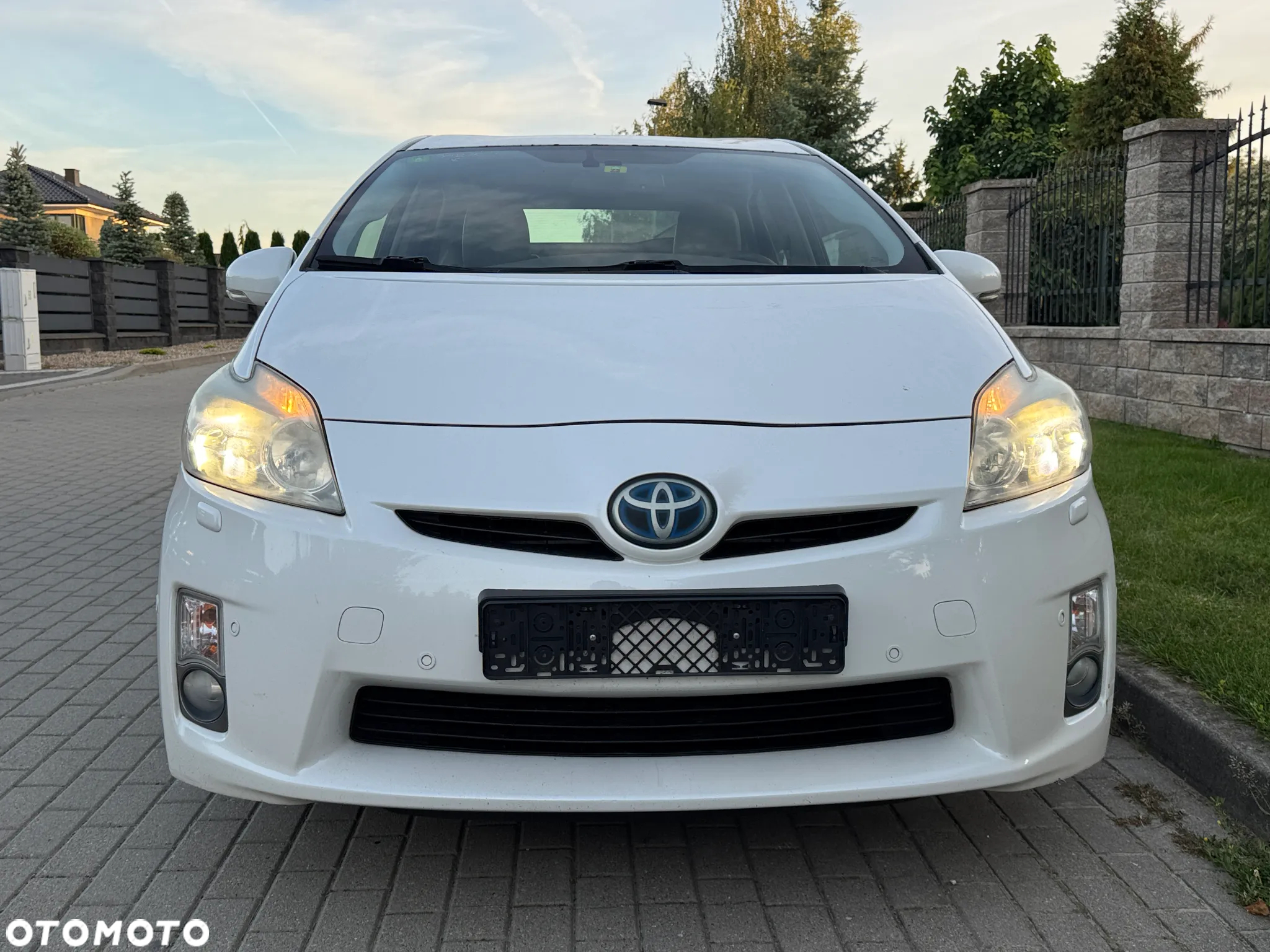 Toyota Prius 1.8 HSD Sol - 24