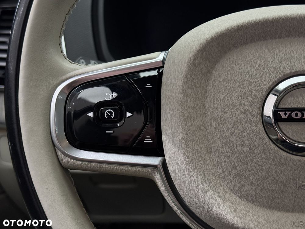 Volvo XC 90 - 24