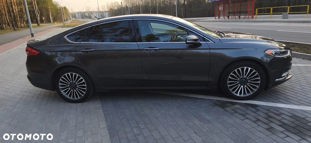 Ford Fusion - 4