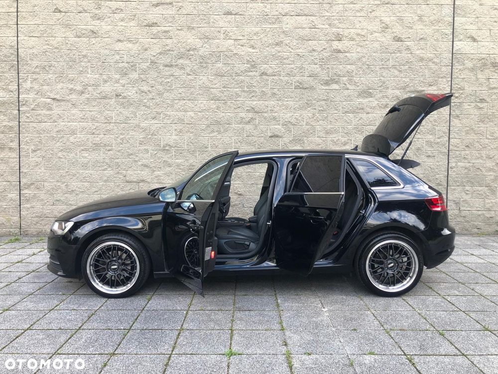 Audi A3 Sportback 1.6 TDI Ambiente - 25