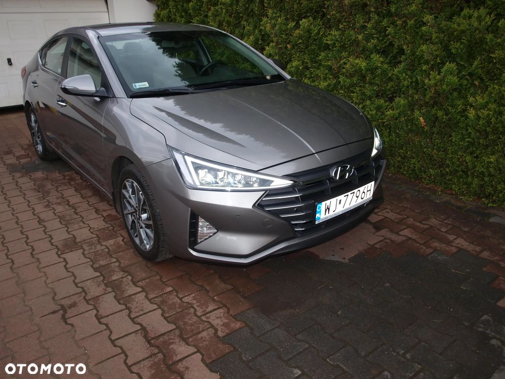 Hyundai Elantra 1.6 Style - 3