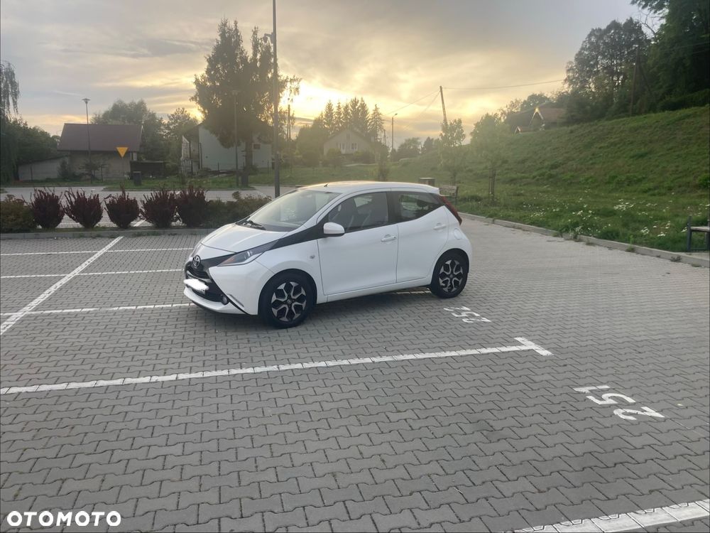 Toyota Aygo x-play Edition S+ - 8