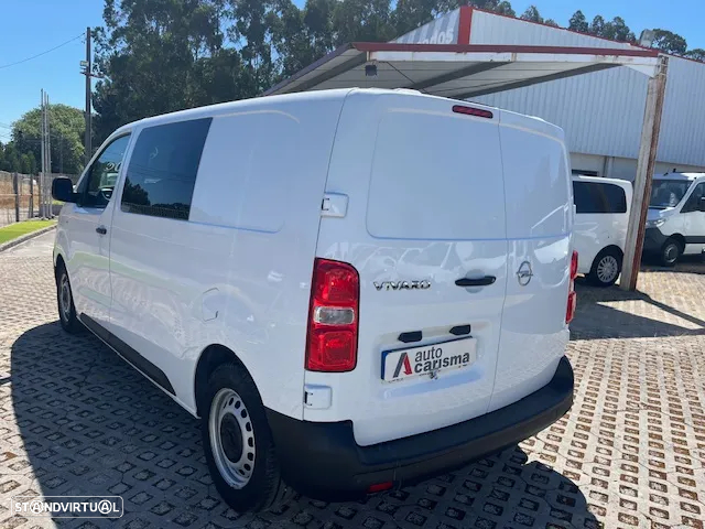 Opel VIVARO 120cv 6LUG. - 4