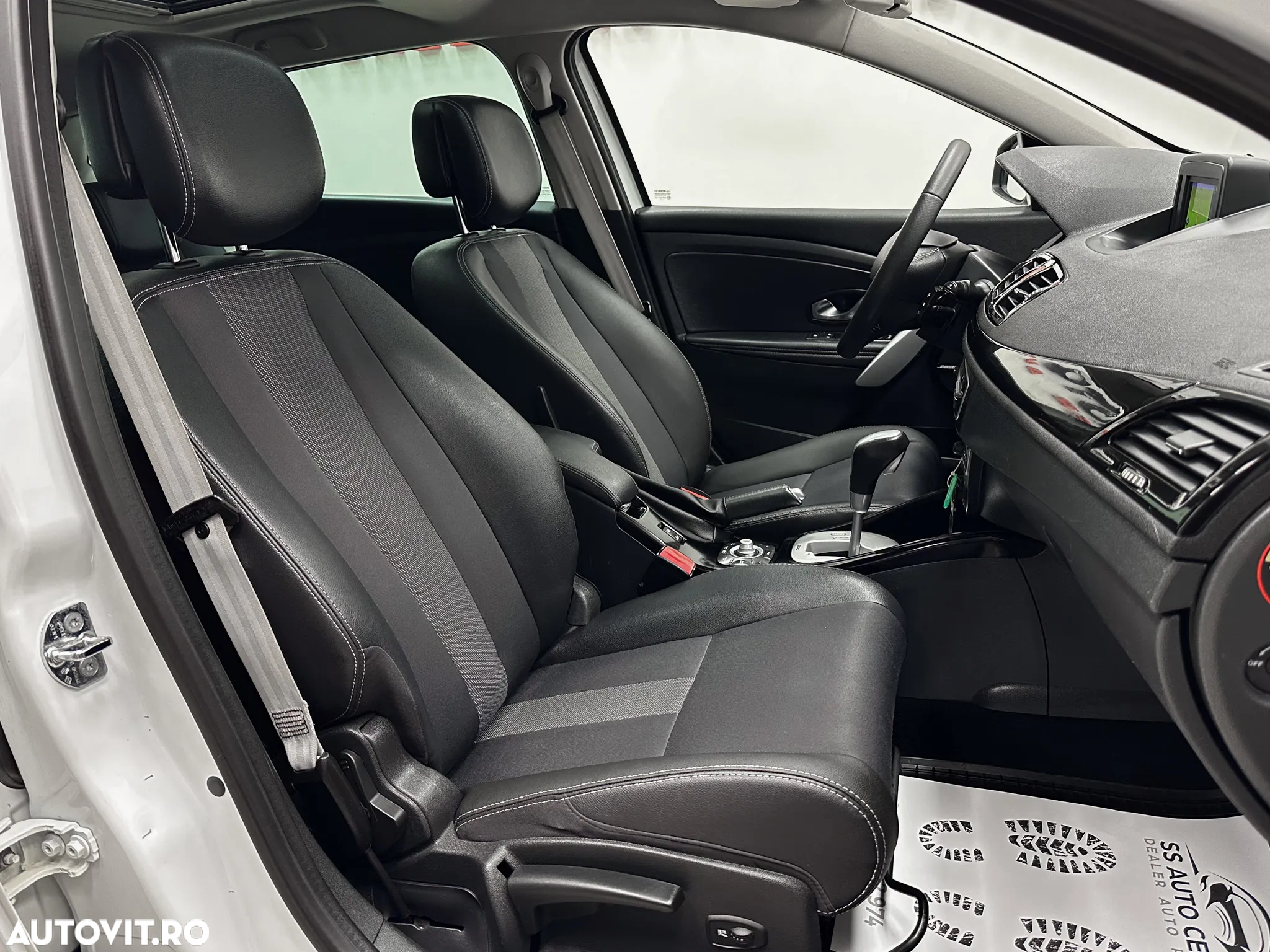 Renault Megane dCi 110 FAP EDC Bose Edition - 11