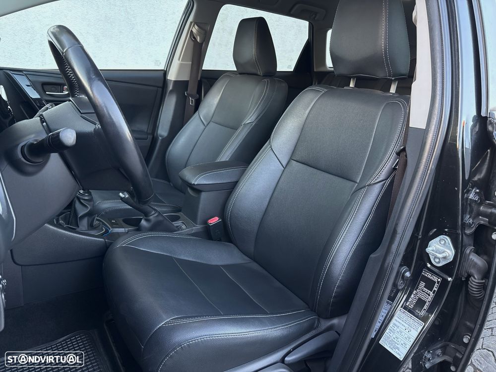 Toyota Auris Touring Sports 1.4 D-4D C.+P.Sport +TSS+Navi - 13