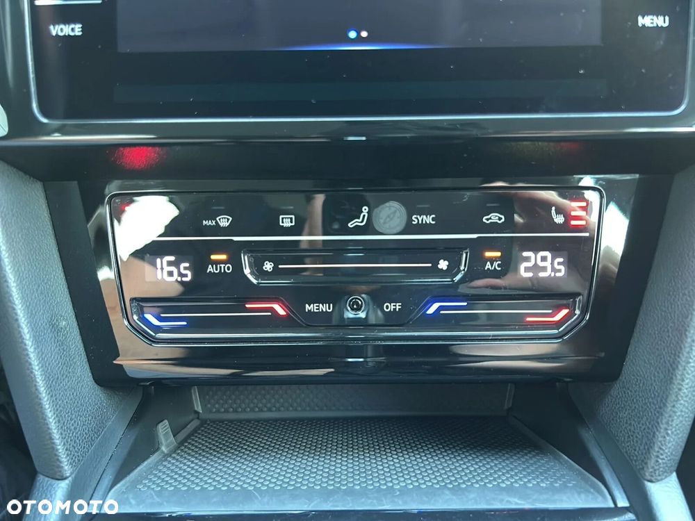 Volkswagen Passat Variant 1.5 TSI EVO Business DSG - 28