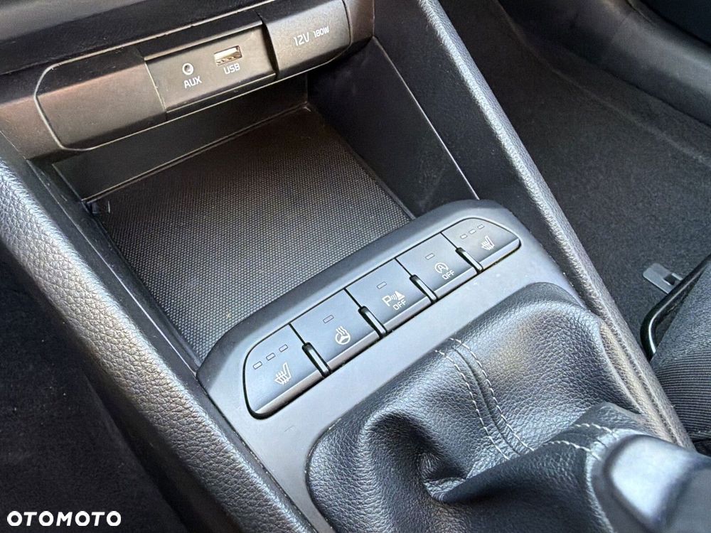 Kia Stonic - 22