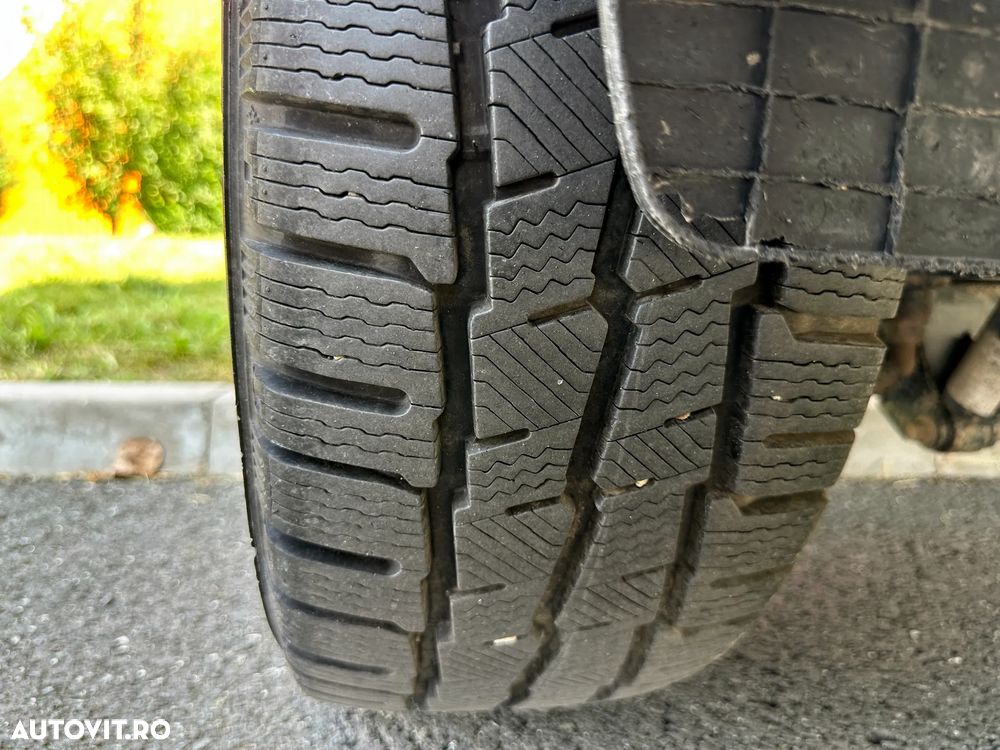 Ford Transit Kombi 8+1 locuri L3H2 - 35