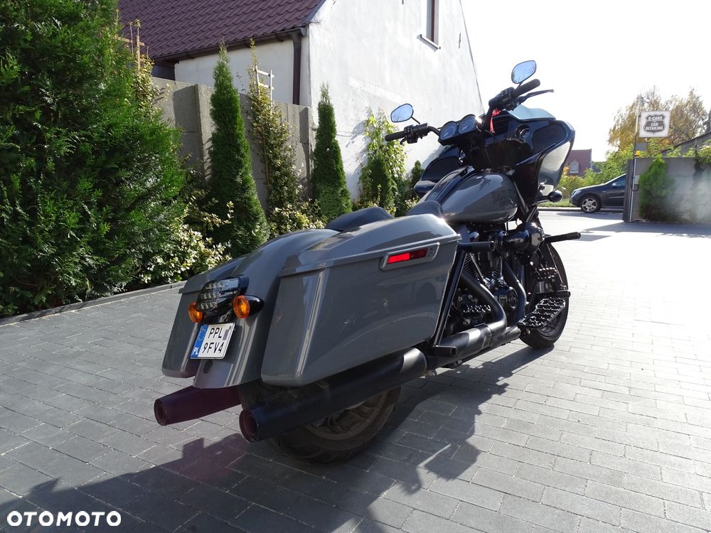 Harley-Davidson Touring Road Glide - 4