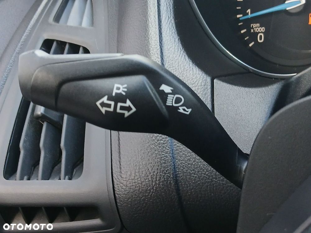 Ford Focus 1.6 SYNC Edition - 26