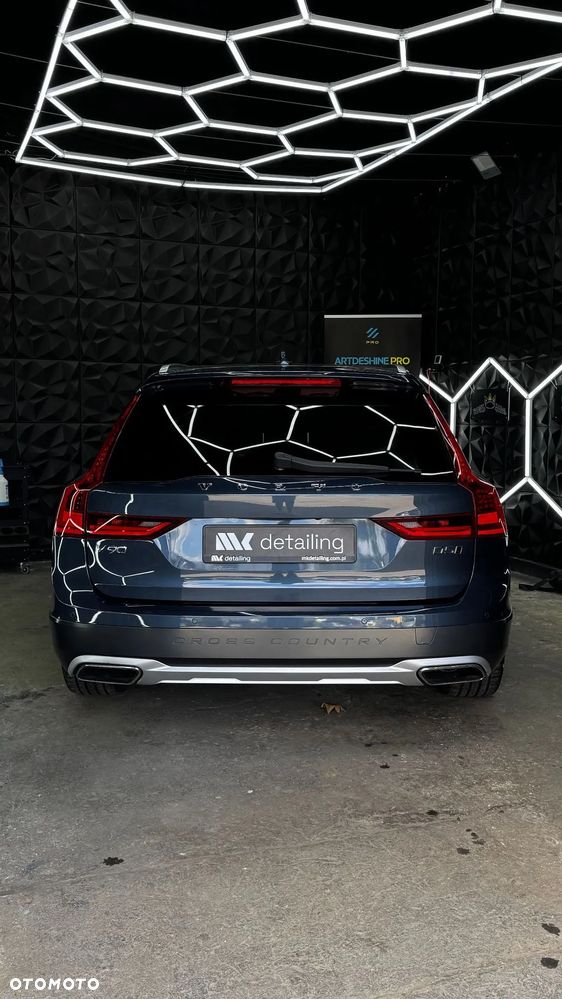 Volvo V90 D5 AWD Momentum - 3