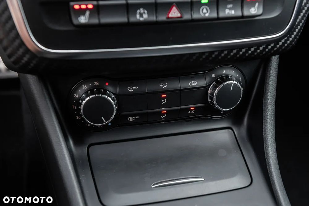 Mercedes-Benz Klasa A 250 Sport - 32