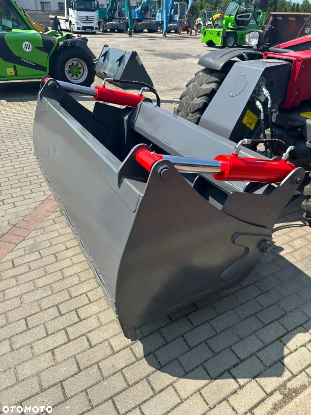 Massey Ferguson TH.7038 - 23