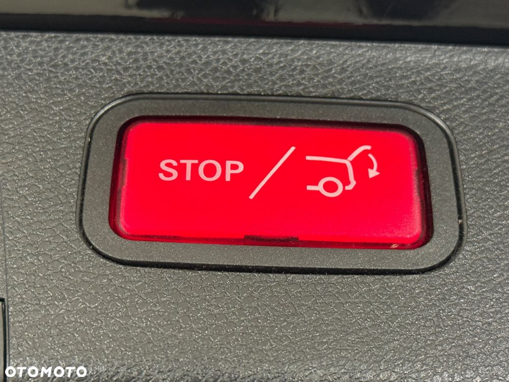 Mercedes-Benz Klasa E 220 d 9G-TRONIC - 15