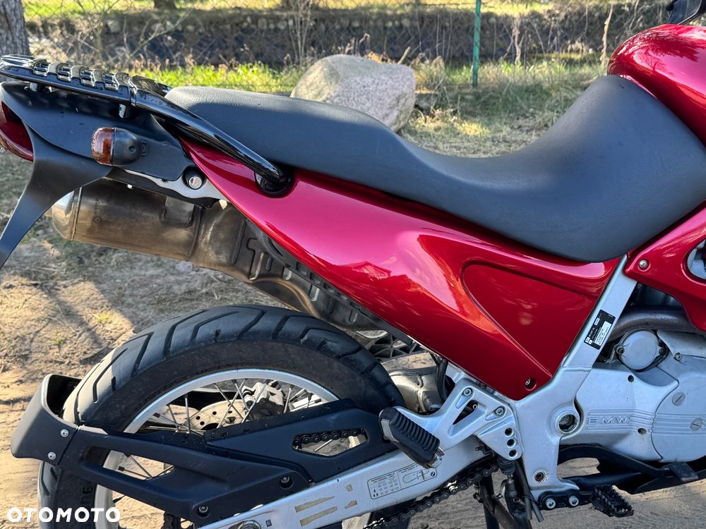 BMW F - 19