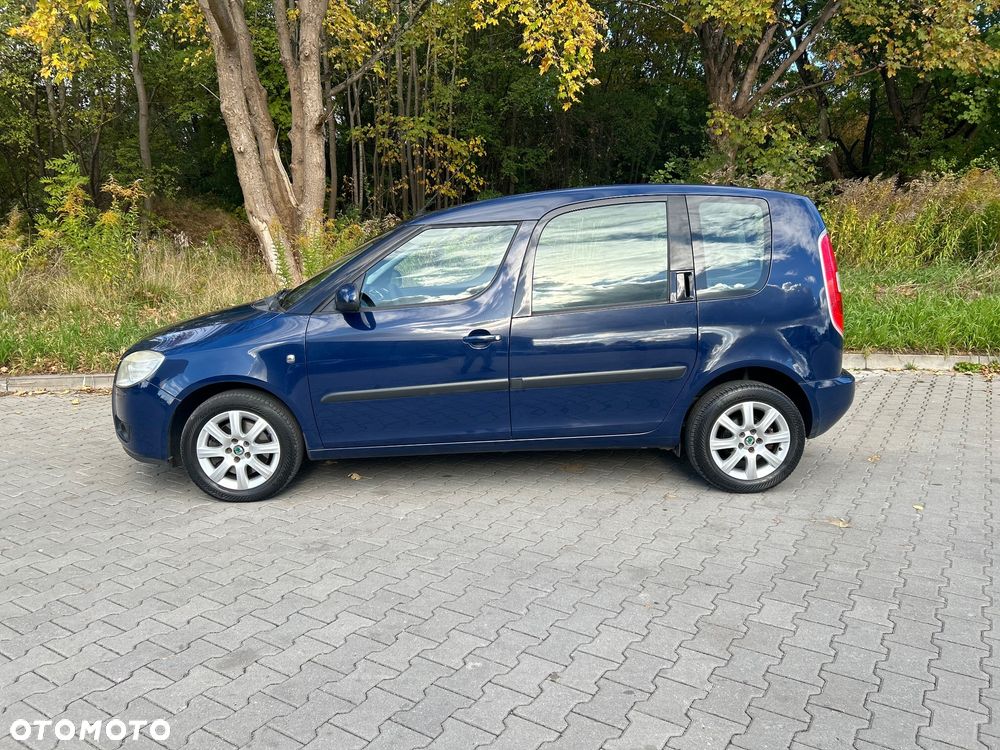 Skoda Roomster 2010 photo 2