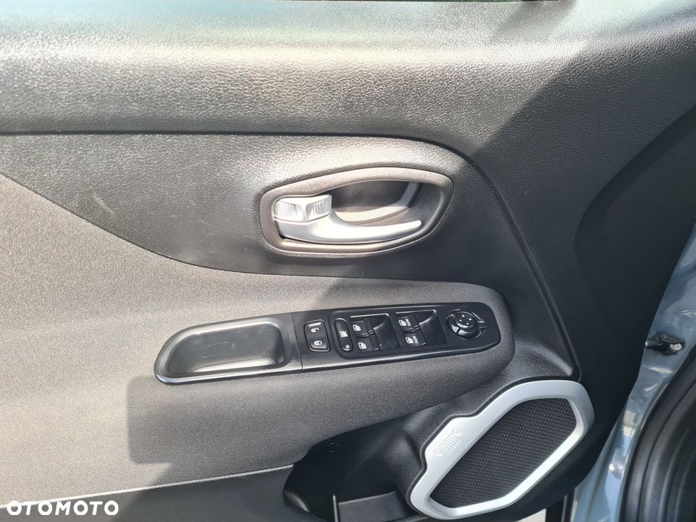 Jeep Renegade 1.6 E-TorQ Sport FWD - 11
