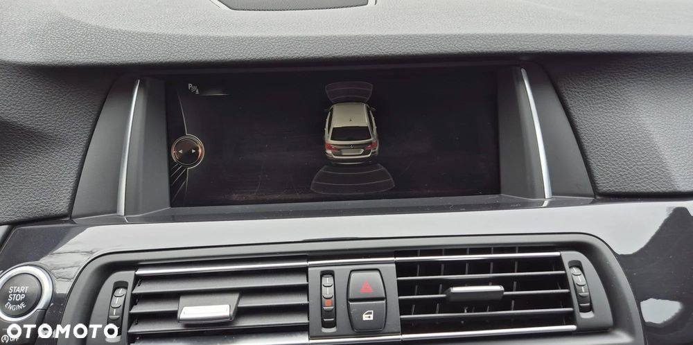 BMW Seria 5 525d - 13