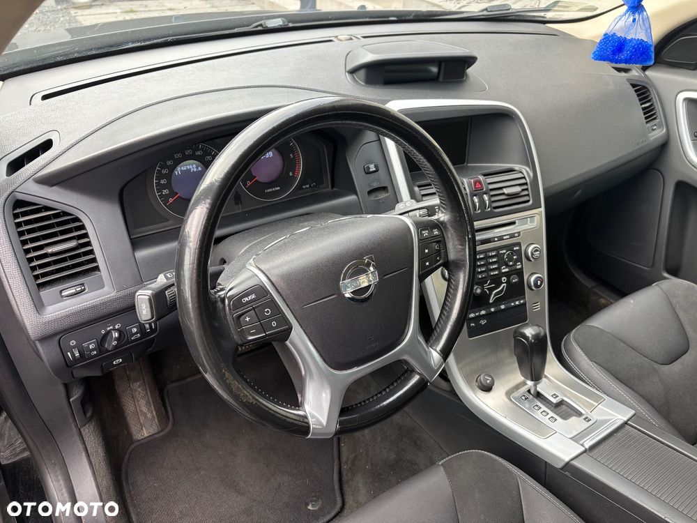 Volvo XC 60 2.4D AWD - 7