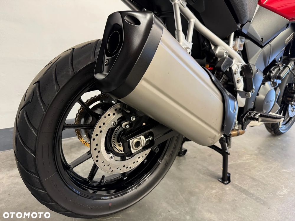 Suzuki V-STROM - 36