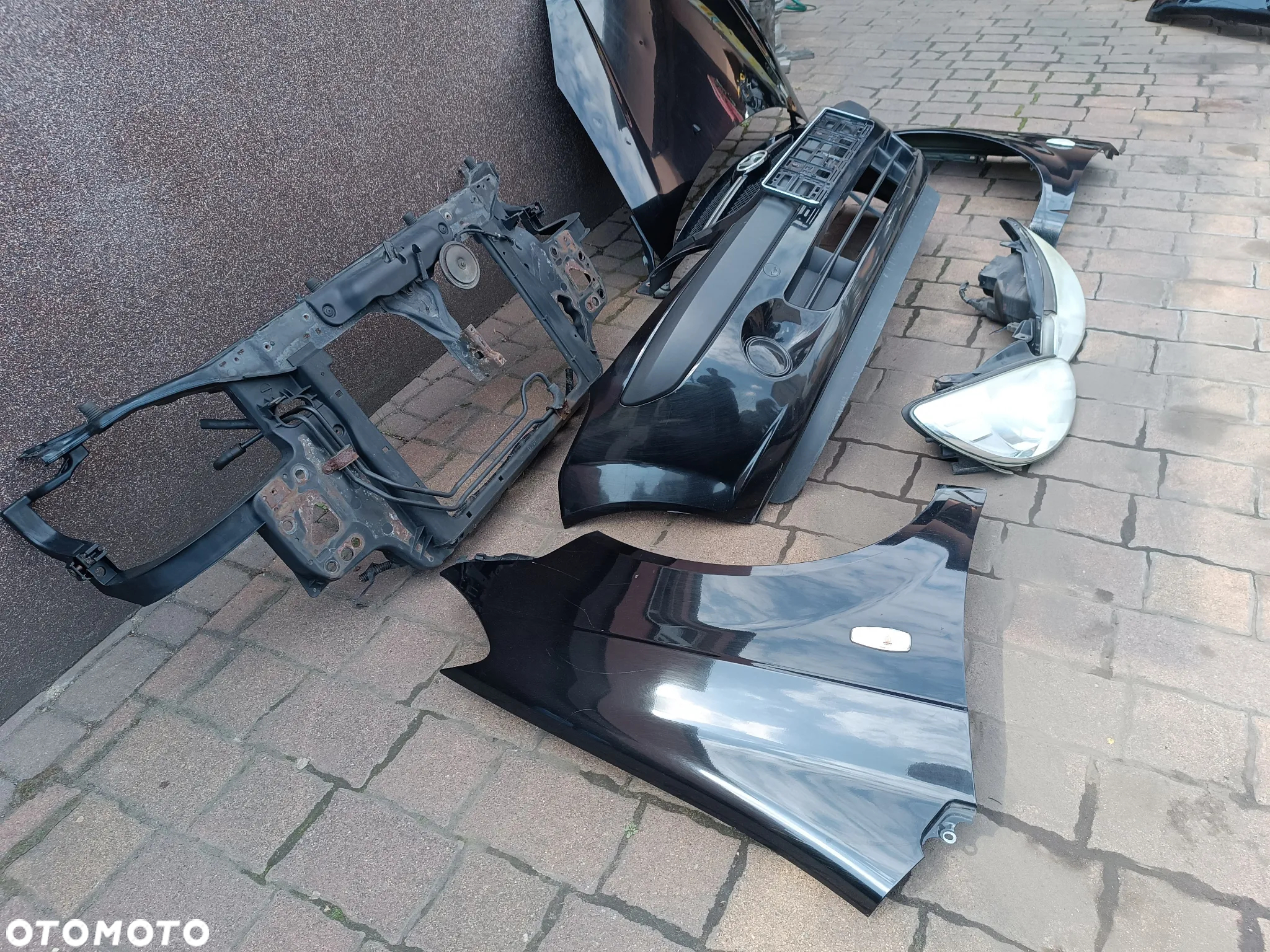 Hyundai Getz FL LIFT (2006-2010) błotnik PRAWY przód przedni Czarny kod lakieru EB - 13